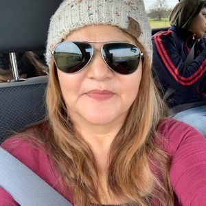 Meet your Posher, Laura